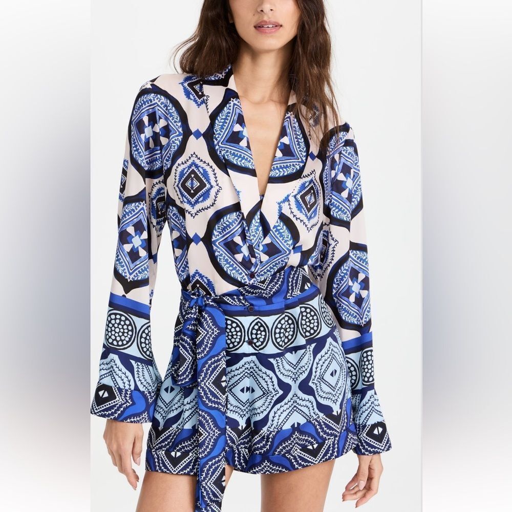 ALEXIS Robbie Belted Romper in Santorini Print Size Medium - Picture 9 of 9